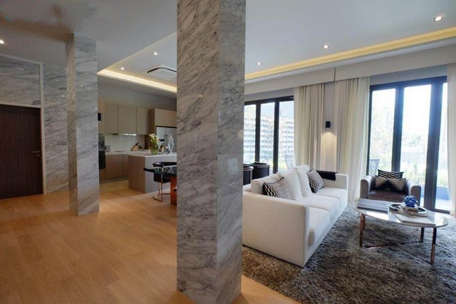 ให้เช่าบ้านใกล้รถไฟฟ้า BTS เอกมัย  ,BTS พระโขนง และทางด่วนรามอินทรา-อาจณรงค์ อาณา เอกมัย ระดับ Luxury ใจกลางสุขุมวิท ย่านทองหล่อเอกมัย