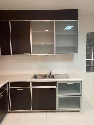 ให้เช่าบ้านเดี่ยว2 ชั้น ย่านเอกมัย ซอย10 สุขุมวิท 63  พื้นที่ใช้สอย 250 ตารางเมตร 3 ห้องนอน 3 ห้องน้ำ 2 ที่จอดรถ เนื้อที่ 103 ตร.ว.