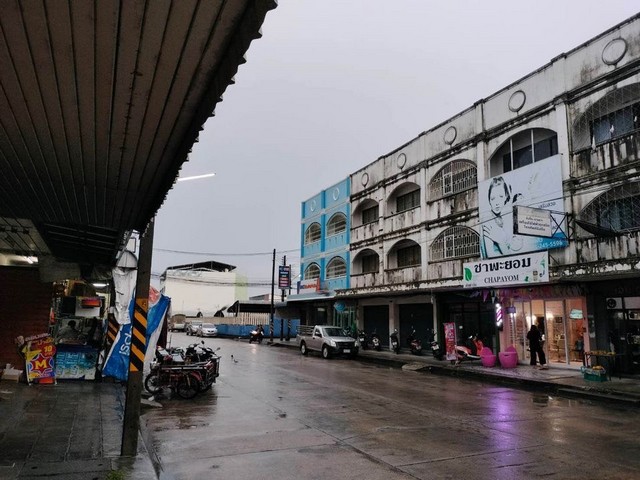 ขายอาคารพาณิชย์  3  ชั้น ทำเลดี อ.เมือง จ. นครศรีธรรมราช ตัวอาคารหันหน้าทางทิศเหนือ