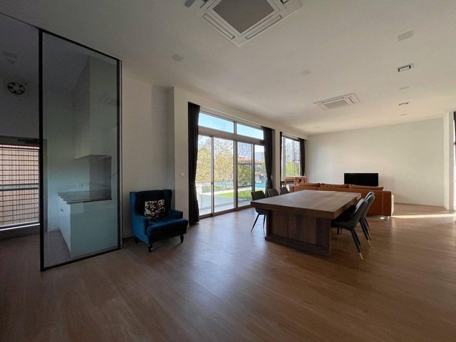 ให้เช่าบ้านเดี่ยว 3 ชั้น 72 ตรว. 3 ห้องนอน หมู่บ้าน VIVE พระราม 9 วิวสนามกอล์ฟ ใกล้ Club House และ สระว่ายน้ำ ใกล้นานาชาติเวลลิงตัน