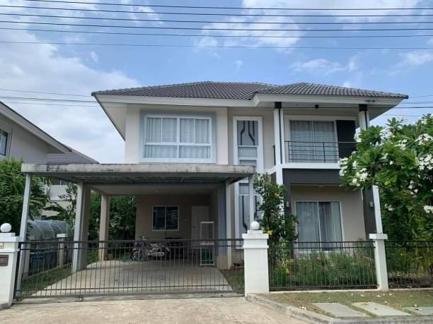 ให้เช่า 15,000 บาท/เดือน ขาย 2.7 ล.เท่านั้น #กาญจน์กนกวิลล์14 #โซนสันกำแพง บ้านเดี่ยว 2 ชั้น #สไตล์โมเดิร์น #เฟอร์นิเจอร์ครบ #เส้นสันกำแพงสายใหม่ #ซื้ออยู่เองหรือปล่อยเช่าได้เนื้อที่ 56 ตารางวา3 ห้องนอน 3 ห้องน้ำ1 ห้องนั่งเล่น1 ห้องครัว1 ที่จอดรถติดถนนเส้นหลักกว้าง 10 เมตรของหมู่บ้านพร้อมเฟอร์นิเจอร์แอร์ทุกห้องนอน ม่านทั้งหลัง โซฟา ตู้เย็น โต๊ะรับประทานอาหาร เครื่องครัว