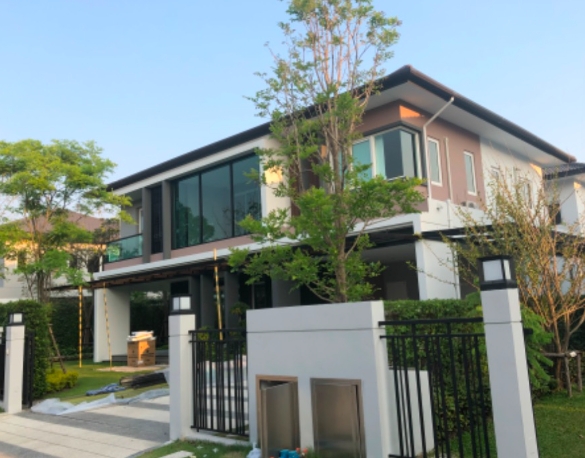  ขายบ้านเดี่ยว เดอะ แกรนด์ ปิ่นเกล้า ถนนบรมราชชนนี บ้านหรู  เนื้อที่ 110 ตรว มี 5 ห้องนอน 5 ห้องน้ำ