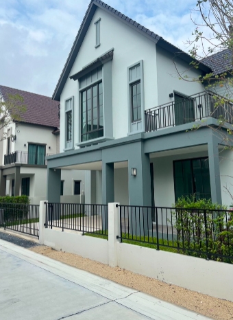 ขายบ้านเดี่ยว สราญสิริ ประชาอุทิศ90  เนื้อที่ 52 ตรว มี 4 ห้องนอน 3 ห้องน้ำ