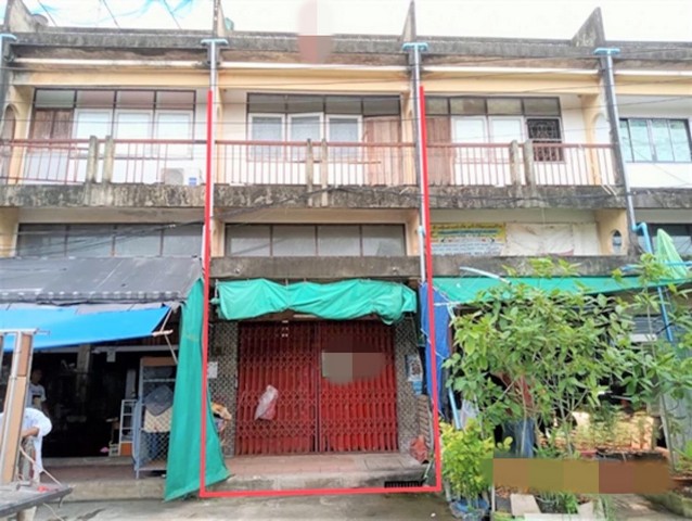 รายละเอียดเพิ่มเติมCode ID : PKK04-05820ราคาขาย         1,430,000 บาท- ขนาดพื้นที่ :     16 ตร.ว- พื้นที่ใช้สอย :  152 ตร.ม- จำนวนห้อง :   - ห้องนอน - ห้องน้ำ (มีชั้นลอย)- ที่จอดรถ :    1 คัน- อาคารพาณิชย์ :   2 ชั้น- อาคารพาณิชย์หันทางทิศ : -- อายุอาคาร :     38 ปีพิกัดทรัพย์  :     https://maps.app.goo.gl/nCgQaWXecvkCbBSu6สถานที่ใกล้เคียง- ใกล้แม็คโคร สุราษฎร์ธานี- ใกล้โลตัส สุราษฎร์ธานี- ใกล้ตลาดนัดซอย2- ใกล้โรงเรียนมานิตานุเคราะห์สอบถามเพิ่มเ�