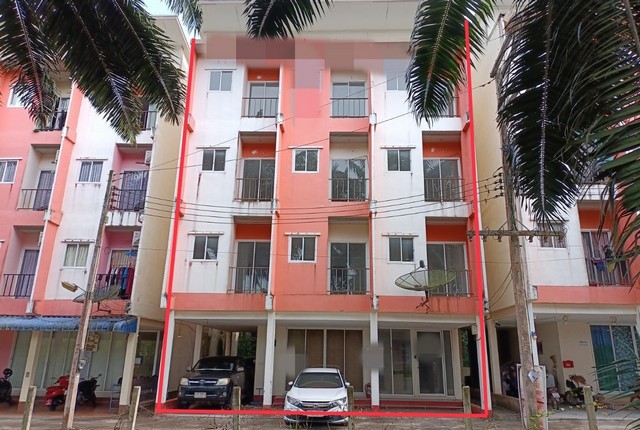 รายละเอียดเพิ่มเติมCode ID : PKK04-05608ราคาขาย          5,122,000 บาท- ขนาดพื้นที่ :     56.90 ตร.ว- พื้นที่ใช้สอย :  - ตร.ม- จำนวนห้อง :   - ห้องนอน - ห้องน้ำ - ที่จอดรถ :    1 คัน- อาคารพาณิชย์ :   4 ชั้น- อาคารพาณิชย์หันทางทิศ : -- อายุอาคาร :     10 ปีพิกัดทรัพย์ :     https://maps.app.goo.gl/ggSkbsAdEPq4knaGAสถานที่ใกล้เคียง- ใกล้โลตัส โกเฟรช ราชภัฎสุราษฎร์ธานี- ใกล้บิ๊กซี มินิถนนสร้างตนเอง 2 สุราษฏร์ธานี- ใกล้ตลาดนัดซอย 2 - ใกล้วัดโมกขธรรมาราม