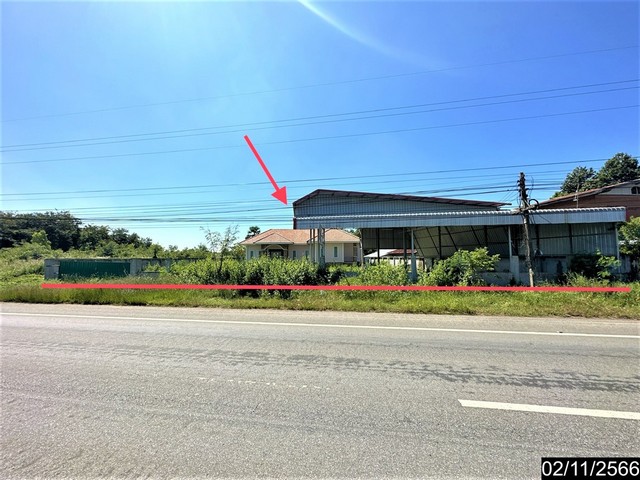  รายละเอียดเพิ่มเติม Code ID : PKK02-14486  ราคาขาย 6,262,000  บาท- ขนาดพื้นที่ :  350.30 ตร.ว. - พื้นที่ใช้สอย :  211.75 ตร.ม - จำนวนห้อง :  3 ห้องนอน 3 ห้องน้ำ  - ที่จอดรถ :    1   คัน- บ้านหันทางทิศ : - พิกัดทรัพย์ : https://maps.app.goo.gl/rj5HT1qiBZqLQ9Hy9    สถานที่ใกล้เคียง- ใกล้โรงพยาบาลม่วงสามสิบ- ใกล้โลตัส โกเฟรช ซูเปอร์มาร์เก็ต ม่วงสามสิบ - ใกล้ ไทยฟู้ดส์ เฟรซ มาร์เก็ต สาขาม่วงสามสิบ- ใกล้ทีทีมาร์ท สอบถามเพิ่มเติม/นัดชมโทร. 097-419-5982(พล