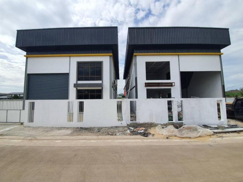 ให้เช่าโกดัง พื้นที่ 226 ตรม. ไอยรา 6/4 ปทุมธานี ใกล้ตลาดไท ( สร้างใหม่ )ราคาเช่า 45,000 บาท / เดือน ( สัญญาขั้นต่ำ 3 ปี ล่วงหน้า 1 เดือน ประกัน 2 เดือน )ราคาขาย 7,500,000 บาทที่ตั้ง ถนนไอยรา ซอยไอยรา 6/4 ตำบลคลองสอง อำเภอคลองหลวง ปทุมธานี 12120ติดต่อ : คุณภัสพงณ์ 063-409-8164Line : deedaa23เนื้อที่ 100 ตารางวา พื้นที่ใช้สอย 226 ตารางเมตร มีออฟฟิศ 2 ชั้นมีใบอนุญาตก่อสร้างโรงงานถูกต้องไฟฟ้า 3 เฟส น้ำ-ไฟ พร้อมใช้ พ�