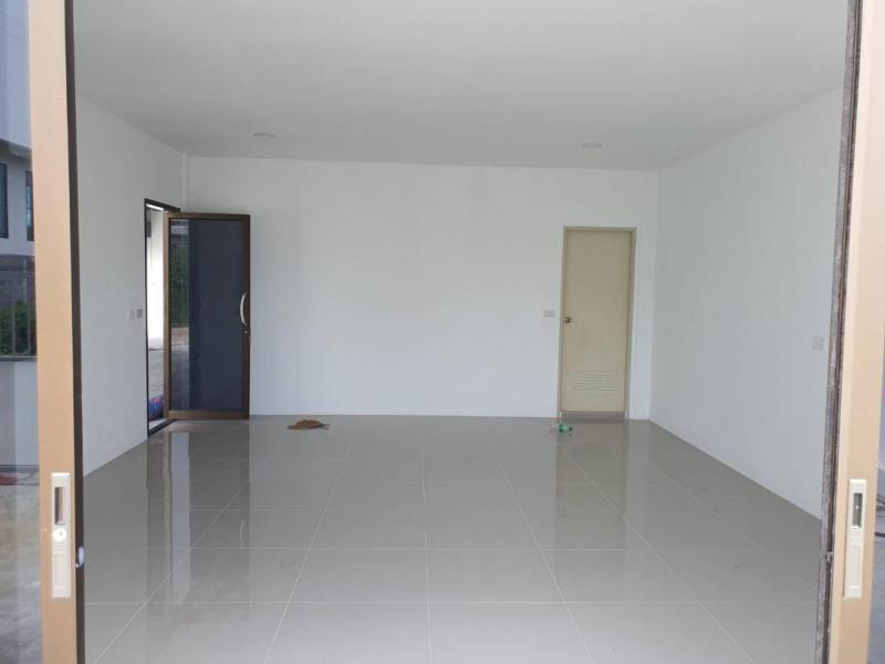 ขายโกดัง พื้นที่ 226 ตรม.ย่านไอยรา 6 ทับ 4 ปทุมธานี ใกล้ตลาดไท