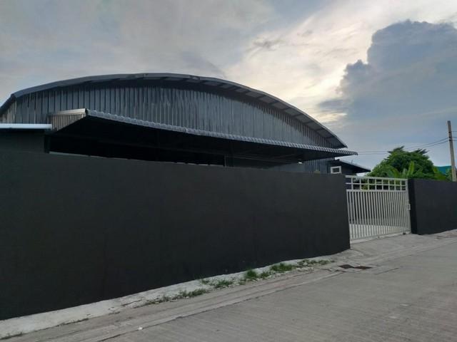 ให้เช่าโกดังพร้อมออฟฟิศ สร้างใหม่ พื้นที่ 440 ตรม.ถนนหทัยราษฎร์ 38 ทำเลดี เข้าซอยไม่ลึกราคาเช่า 65,000 บาท / เดือน ( สัญญาขั้นต่ำ 3 ปี ประกัน 2 เดือน ล่วงหน้า 1 เดือน )ที่ตั้ง ถนนหทัยราษฎร์ ซอยหทัยราษฎร์ 38 แขวงสามวาตะวันตก เขตงคลองสามวา กรุงเทพติดต่อ : คุณภัสพงณ์ 063-409-8164Line : deedaa23เนื้อที่ 200 ตารางวา พื้นที่ใช้สอย 440 ตารางเมตร กว้าง 22 เมตร ลึก 20 เมตร จำนวน 2 ห้องน้ำพื้น คสล.20 ซม. ลงเข็ม 8  x 5 �