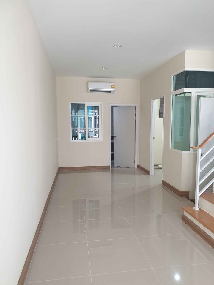 CH924 ให้เช่าทาวน์เฮ้าส์ 3 นอน ย่านแบริ่ง ใกล้รถไฟฟ้าแบริ่ง-สุขุมวิท