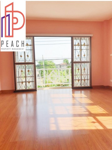 ขายบ้านแฝด 2 ชั้น โครงการ ดุสิตบุรี บางบัวทอง ใกล้ตลาดบัวทอง นนทบุรี และ ใกล้ สถานีรถไฟฟ้าสายสีม่วง สถานีคลองบางไผ่