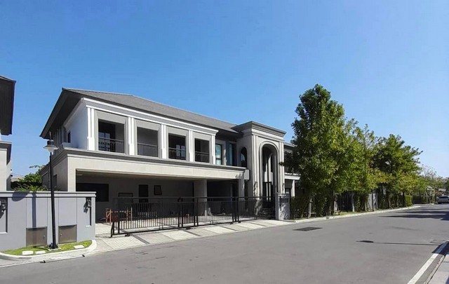 ขายบ้านเดี่ยว หลังใหญ่-แกรนด์ บางกอก บูเลอวาร์ด บางนา-อ่อนนุช ขนาดที่ดิน 120 ตารางวา พื้นที่ 573 ตารางเมตร 4 ห้องนอน 6 ห้องน้ำ