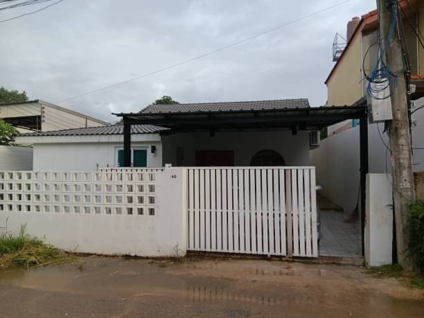 ให้เช่า 12,000 บาท ขายด่วน 1.95 ล้าน 30.4 ตรว. 2 นอน 2 น้ำ ​บ้านชั้นเดียว #ใกล้โรงเรียนมงฟอร์ตมัธยม #โซนท่าศาลา​ #บ้านเดี่ยวใกล้เมือง #อำเภอเมือง #รีโนเวทใหม่ทั้งหลัง #เฟอร์นิเจอร์ #พร้อมเข้าอยู่เนื้อที่ 30.4 ตรว.2 ห้องนอน 2 ห้องน้ำ2 ห้องแต่งตัว1 ห้องครัว1 ห้องนั่งเล่น1 ที่จอดรถลดราคาขายด่วน 1.95 ล้านบาท ผู้​ซื้อ​ออก​ค่าใช้จ่าย​ใน​วัน​โอน​ทั้งหมดบริ​การยื่น​สินเชื่อ​ทุก​ธนาคาร​