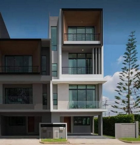 ให้เช่าทาวน์โฮม 3.5 ชั้น หลังมุม โครงการ เนอวานา ดีไฟน์ Nirvana DEFINE ศรีนครินทร์-พระราม 9  มีพื้นที่ด้านข้าง ใกล้นานาชาติไบรท์ตัน คอลเลจ