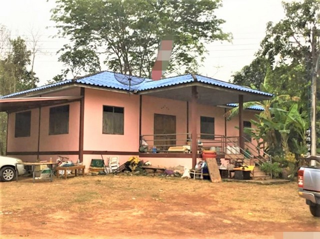 รายละเอียดเพิ่มเติมCode ID : PKK02-15694ราคาขาย         1,650,000 บาท- ขนาดพื้นที่ :  375 ตร.ว (3 งาน / 75 ตร.ว)- พื้นที่ใช้สอย :   202 ตร.ม- จำนวนห้อง :    2 ห้องนอน 1 ห้องน้ำ - ที่จอดรถ :     1-2 คัน- บ้านเดี่ยว :     1 ชั้น- บ้านเดี่ยวหันทางทิศ : -- อายุอาคาร :   11 ปีพิกัดทรัพย์  :     https://maps.app.goo.gl/znwH2fSrZqqqv7nq8สถานที่ใกล้เคียง- ใกล้โลตัส โกเฟรช เทศบาลนาดี - ใกล้ซีเจ ซูเปอร์มาร์เก็ต สาขานาดี - ใกล้โรงพยาบาลนาดี- ใกล้โรงเรียนวัดเนาวรัตนารา�