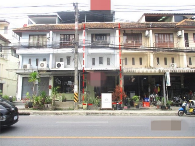 รายละเอียดเพิ่มเติมCode ID : PKK04-06277ราคาขาย            6,062,000 บาท- ขนาดพื้นที่ :    19.20 ตร.ว- พื้นที่ใช้สอย :   228 ตร.ม- จำนวนห้อง :   - ห้องนอน - ห้องน้ำ (มีชั้นลอยและดาดฟ้า) - ที่จอดรถ :    1 คัน- อาคารพาณิชย์ :    2 ชั้น- อาคารพาณิชย์หันทางทิศ : -- อายุอาคาร :       19 ปีพิกัดทรัพย์   :  https://maps.app.goo.gl/XE7aw2y81PSduiTf7สถานที่ใกล้เคียง- ใกล้โลตัส เกาะสมุย - ใกล้โลตัส เอ็กซ์เพรส ตลาดดาว - ใกล้โลตัส เอ็กเพรส สาขาหน้าทอน - ใกล้โรงพยาบาล�