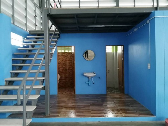 ให้เช่าโกดังสร้างใหม่ ​ พื้นที่ใช้สอย​ 680​ ตร.ม​ มีออฟฟิศ, ห้องพัก​ 2​ห้อง, 2​ ห้องน้ำ, ​ ตำบลโคกขาม​ อำเภอเมืองสมุทรสาคร​