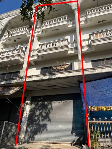 ขายอาคารพาณิชย์ 3 ชั้น 19 ตร.วา ติดถนนหลัก  ในตัวเมืองสุพรรณ  ZB037