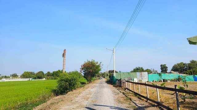 ที่ดินติดชุมชน ไฟน้ำครบ ติดถนน คลองหก ซอย คลองหกตะวันออก92 จำนวน 392 ตรว.