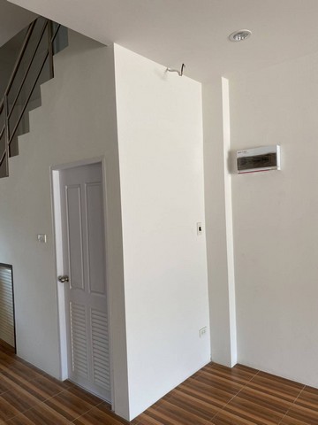 ขายอาคารพาณิชย์ 3 ชั้น ติดถนนบ้านแลง-เขาพระบาท ตำบลบ้านแลง อำเภอเมือง จังหวัดระยอง