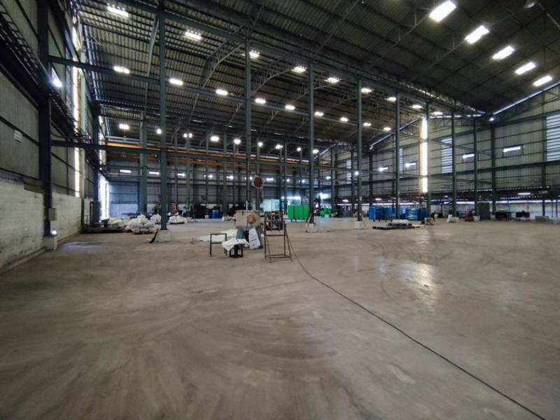 ให้เช่าโกดังสีม่วง ( ขอรง.ไม่ได้)3,000 ตารางเมตร ถนนอ้อมน้อย ราคาเช่า 128,000 บาทต่อเดือน