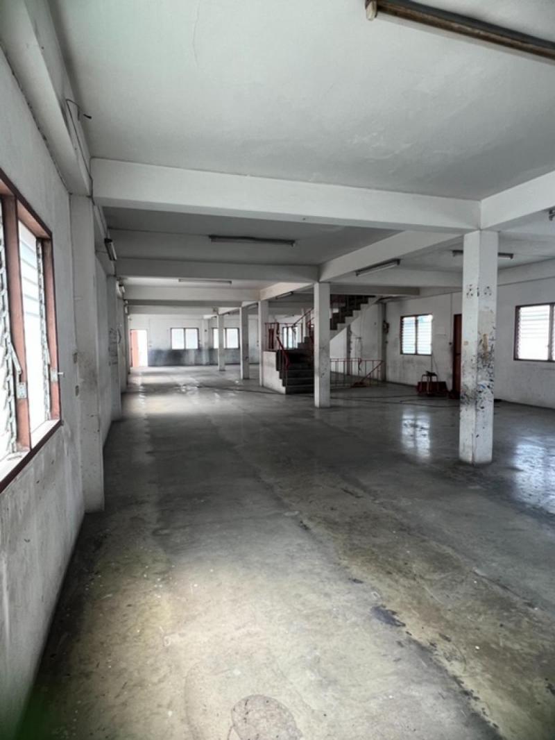 ให้เช่าอาคาร 4 ชั้น ย่านสุขุมวิท บางนาขนาดเทียบเท่าตึกแถว 4 ห้อง พื้นที่ 112 ตร.วา / เนื้อที่ใช้สอย 938 ตร.ม. จอดรถได้ 6-8 คัน หรือมากกว่า