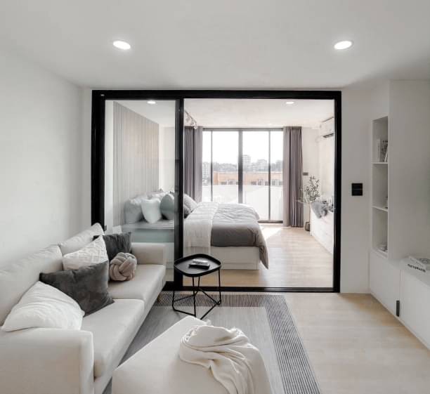 ขายเพียง 1.69 ล้าน 36 ตรม. #นครพิงคซิตี้วิว #ติดถนนคันคลอง #ช้างเผือก #อำเภอเมือง #เฟอร์นิเจอร์บิวท์อินเครื่องใช้ไฟฟ้าครบ #ตกแต่งสวย #พร้อมเข้าอยู่36 ตร.ม.ชั้น 91 ห้องนอน, 1 ห้องน้ำเฟอร์นิเจอร์ และเครื่องใช้ไฟฟ้าเตียงบิวท์อินตู้เสื้อผ้าบิ้วอินบาร์รับประทานอาหารSmart TVแอร์เตาไฟฟ้าฮู้ดดูดควันตู้เย็นไมโครเวฟเครื่องซักผ้าฝาหน้าเครื่องทำน้ำอุ่น เรนชาวเวอร์ทำเลที่ตั้ง 