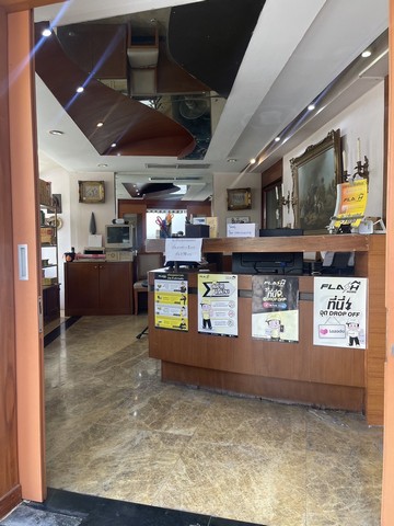 ปล่อยเช่าตึก 3 ชั้น และพื้นที่ด้านข้างเนื้อที่ตึก360ตรางเมตร พหลโยธิน ซอย2 33/1 พญาไท สามเสนใน