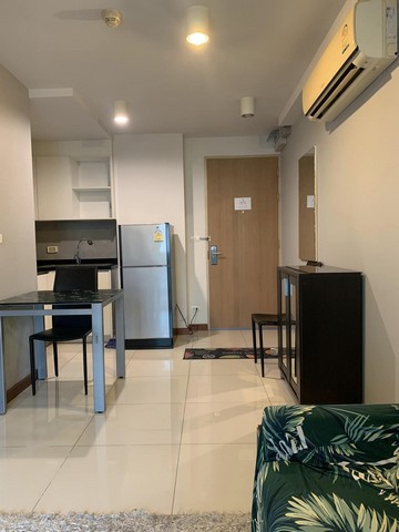 Le Cote Thonglor, nice, quiet, clean, 7th floor, BTS Thonglor.***Service for selling/renting houses, condos and giving advice. If interested, contact at any time***Interested in additional details or pictures or making an appointment to see the room?Contact Ekachai (Aui)T. 089-799-5598Line ID: @auiauiaui001 (add @ as well)-------------------------------------------------- ------------Room type: 1 bedroom, 1 bathroomSize 33 sq m., 7th floorClean room, beautifully decorated, ready to move in.details-------------------------------------------------- ------------Rental price: 17,000 baht per month-------------------------------------------------- ------------* Complete electrical appliances- Air conditioning- fridge- TV- washing machine-------------------------------------------------- ------------*Facilities worth using- swimming pool– Fitness– Security guard– Garden-------------------------------------------------- ------------*Nearby important places (Based on information from Goo