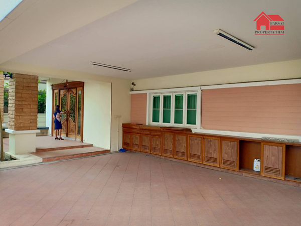 ให้เช่าบ้านเดี่ยว  2 ชั้น เนื้อที่ 90ตร.ว พื้นที่ใช้สอย 280ตร.ม 5ห้องนอน 4ห้องน้ำ เฟอร์บางส่วน ถนนสุขุมวิท 77 อ่อนนุช  ราคาเช่า 35,000 บ/ด