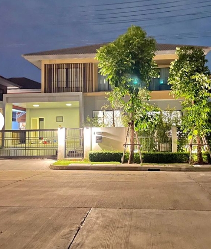 ให้เช่าบ้านเดี่ยว บุราสิริ รังสิต มี 4 ห้องนอน 4 ห้องน้ำ