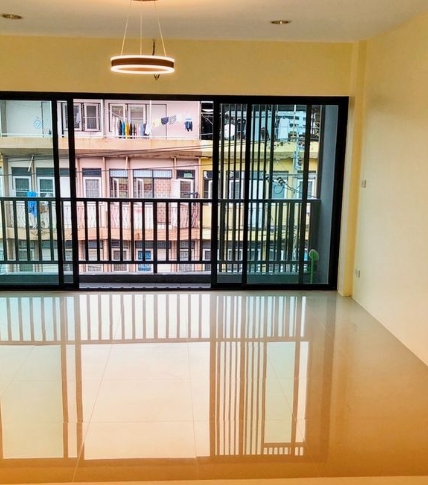 ให้เช่าอาคาร แปลงมุม รามคำแหง 21 โครงการ The Prime  ตึกใหม่ มีที่จอดรถหน้าตึก