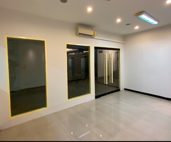 ให้เช่าพื้นที่ อาคารย่านอโศก PS Tower Asoke ชั้น 1 พื้นที่ 100 ตรม ใกล้ BTS MRT