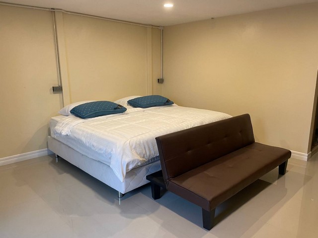 For  Rent : Pasak, 3 - Storey Apartments , 17 Rooms