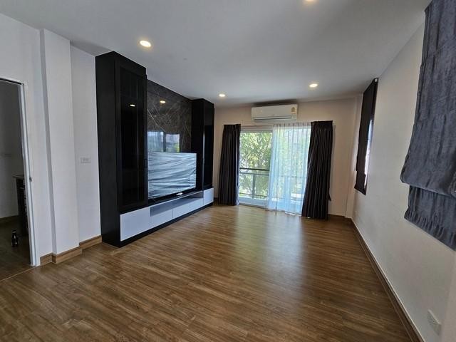 PO237 ขาย บ้านเดี่ยว หมู่บ้าน Centro เซนโทร บางนา-วงแหวน เฉลิมพระเกียรติ 30 บ้านหลังหัวมุม 4 ห้องนอน