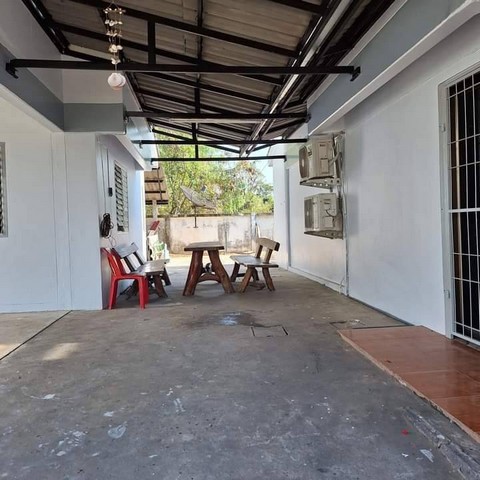 ขายบ้านเอื้ออาทร รีโนเวทใหม่ใหม่ 2หลังติดกัน พื้นที่เดียวกัน  ติดห้างบิ๊กซียโสธร   ZE606