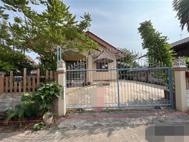 รายละเอียดเพิ่มเติมCode ID :   PKK02-15520ราคาขาย       1,865,000 บาท- ขนาดพื้นที่ :  86 ตร.ว - พื้นที่ใช้สอย :   122.25 ตร.ม- จำนวนห้อง :  - ห้องนอน - ห้องน้ำ - ที่จอดรถ :   1-2 คัน- บ้านเดี่ยว  :    1 ชั้น- บ้านเดี่ยวหันทางทิศ : -- อายุอาคาร :  11 ปีพิกัดทรัพย์ :   https://maps.app.goo.gl/RPKjuLm8cdLKSUJ57สถานที่ใกล้เคียง- ใกล้โลตัส โกเฟรช อำนาจเจริญ- ใกล้โลตัส โก เฟรช โรงพยาบาลอำนาจเจริญ- ใกล้ตลาดสดเทศบาลอำนาจเจริญ- ใกล้โรงเรียนสาธิตเทศบาลเมื�