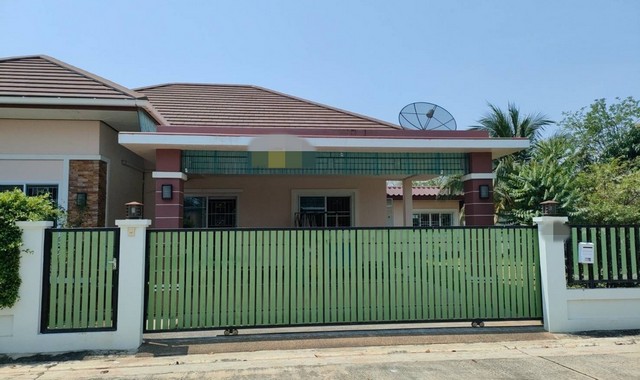 รายละเอียดเพิ่มเติมCode ID :   PKK02-15371ราคาขาย       3,964,000 บาท- ขนาดพื้นที่ :  113.20 ตร.ว (1 งาน / 13.20 ตร.ว) - พื้นที่ใช้สอย :   140 ตร.ม- จำนวนห้อง :  3 ห้องนอน 1 ห้องน้ำ - ที่จอดรถ :   1-2 คัน- บ้านเดี่ยว  :    1 ชั้น- บ้านเดี่ยวหันทางทิศ : -- อายุอาคาร :  7 ปีพิกัดทรัพย์ :   https://maps.app.goo.gl/EVA3J2xvMxTKsjac9สถานที่ใกล้เคียง- ใกล้ไทวัสดุมหาสารคาม- ใกล้โลตัส เสริมไทยคอมเพล็กซ์ - ใกล้แม็คโคร มหาสารคาม - ใกล้บิ๊กซี มหาสารคาม สอบถามเพิ่มเติ