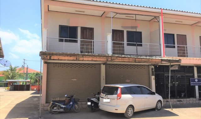 รายละเอียดเพิ่มเติมCode ID :   PKK04-05920ราคาขาย        3,811,000 บาท- ขนาดพื้นที่ :   52.50 ตร.ว - พื้นที่ใช้สอย :   212 ตร.ม- จำนวนห้อง :  - ห้องนอน - ห้องน้ำ (2 คูหา)- ที่จอดรถ :   1-2 คัน- อาคารพาณิชย์  :    2 ชั้น- อาคารพาณิชย์หันทางทิศ : -- อายุอาคาร :   11 ปีพิกัดทรัพย์ :   https://maps.app.goo.gl/EfXfK8osNGkb4Eiw7สถานที่ใกล้เคียง- ใกล้แม็คโคร บึงกาฬ- ใกล้โลตัส บึงกาฬ- ใกล้มินิบิ๊กซี ตลาดเทศบาลบึงกาฬ- ใกล้โรงพยาบาลบึงกาฬสอบถามเพิ่มเติม/นัดชม�