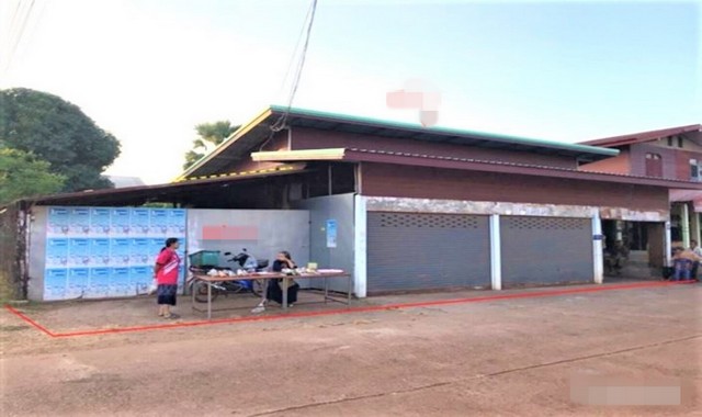 รายละเอียดเพิ่มเติมCode ID :   PKK02-16061ราคาขาย        1,207,000 บาท- ขนาดพื้นที่ :   110 ตร.ว (1 งาน / 10 ตร.ว) - พื้นที่ใช้สอย :    187.50 ตร.ม- จำนวนห้อง :  1 ห้องนอน 1 ห้องน้ำ - ที่จอดรถ :   1 คัน- บ้านเดี่ยว   :    1 ชั้น- บ้านเดี่ยวหันทางทิศ : -- อายุอาคาร :   5 ปีพิกัดทรัพย์ :    https://maps.app.goo.gl/e8deBzHgUA9iHFct7สถานที่ใกล้เคียง- ใกล้โลตัส โกเฟรช ซูเปอร์มาร์เก็ต อากาศอำนวย- ใกล้โรงเรียนบ้านเสียววิทยา- ใกล้โรงเรียนบ้านดอนแดง- ใกล้วัดธาตุม�