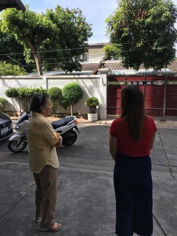 บ้าน บ้านเดี่ยว 2 ชั้น ซอยเรวดี 9 10000000 บาท 5Bedroom3BR ขนาดพื้นที่ 0 ไร่ 1 งาน 9 ตาราง.วา ไม่ไกลจาก ใกล้โครงการรถไฟฟ้าสายสีม่วง "สถานีแยกติวานนท์ 1 และศูนย์ราชการนนทบุรี" (ห่างประมาณ 1 กิโลเมตร) ราคาไม่แรง! นนทบุรี