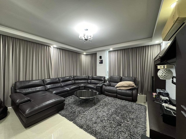 ขายบ้านเดี่ยว 2 ชั้น บ้านสิรัญญาพาร์ค ลพบุรี อยู่หลังขนส่งลพบุรี ต.ถนนใหญ่ อ.เมือง จ. ลพบุรี