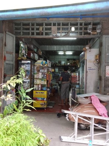 ขาย ห้องแถวไม้ใจกลางเมืองชุมพร  22 ตร.วา  ซ.จินดาเศรษฐี อ.เมืองชุมพร จ.ชุมพร    ZCP046