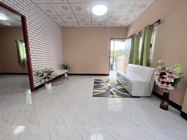 c เขตหนองจอก กรุงเทพ หลังมุม จอดรถในบ้านได้ 3-4 คัน ทำเลดีเดินทางสะดวกในเขตหนองจอก