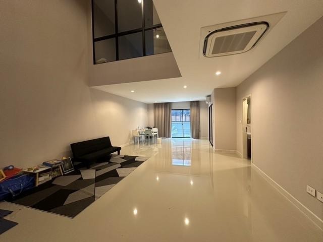 PO243 ขายทาวน์โฮม 3 ชั้น โครงการ เนอวานา ดีฟายน์ ศรีนครินทร์-พระราม 9 Nirvana DEFINE