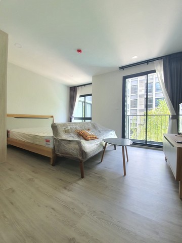 Dolce Lasalle, safe, clean, peaceful, 4th floor, BTS Bearing.***Service for selling/renting houses, condos and giving advice. If interested, contact at any time***Interested in additional details or pictures or making an appointment to see the room?Contact Ekachai (Aui)T. 089-799-5598Line ID: @auiauiaui001 (add @ in front)-------------------------------------------------- ------------Room type: 1 bedroom, 1 bathroomSize 26 sq m., 4th floorNew, clean room, beautifully decorated, ready to move in.details-------------------------------------------------- ------------Rental price: 8,500 baht per month-------------------------------------------------- ------------*Facilities worth using- Salt water swimming pool- Fitness- Game room- Relaxation garden-------------------------------------------------- ------------*Nearby important places (Based on information from Google Map)- BTS. Bearing- Imperial Samrong: 2.4 km.- St. Andrews International School: 400 m.  - Manarom Hospital: 950 m.- Sikari