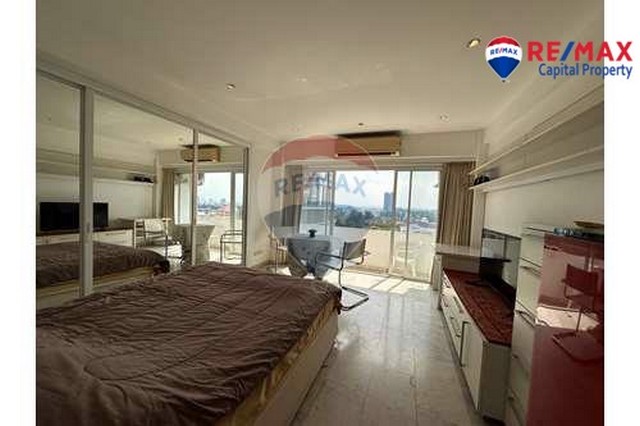 โกลเด้นพัทยาคอนโดมิเนียม - สตูดิโอชั้น 11