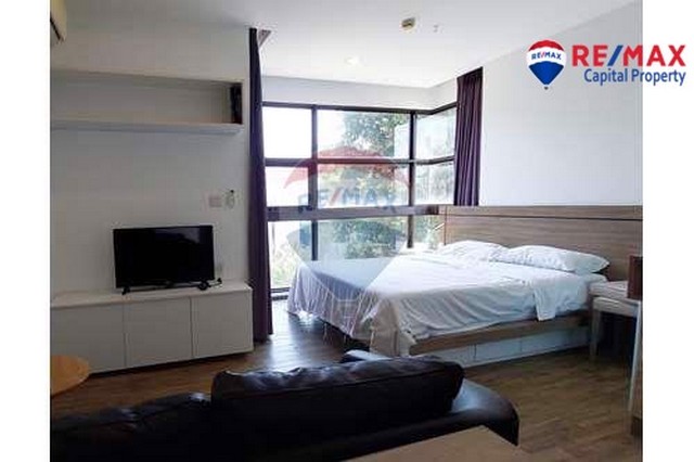 สตูดิโอให้เช่าในทรีท็อป