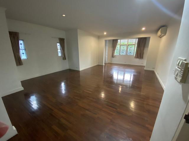 ให้เช่าบ้านเดี่ยว 2 ชั้น 103 ตร.ว. 3 ห้องนอน ย่านเอกมัย ซอย1 0 สุขุมวิท 63 ใกล้ BTS เอกมัย เหมาะอยู่อาศัย 