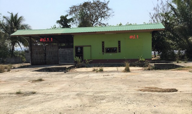 รายละเอียดเพิ่มเติม Code ID : PKK02-14042  ราคาขาย  3,268,000 บาท- ขนาดพื้นที่ :  2465.80 ตร.ว. - พื้นที่ใช้สอย : 84 ตร.ม  - จำนวนห้อง :   1 ห้องนอน 1 ห้องน้ำ- ที่จอดรถ :    1   คัน- บ้านหันทางทิศ : - พิกัดทรัพย์ : https://maps.app.goo.gl/FqxCw5oaZhQJJgz37    สถานที่ใกล้เคียง- ใกล้ร้านโดนใจดวงกมล- ใกล้โรงงานยางเทพประทาน  - ใกล้ สถานบริการสาธารณสุขชุมชนจันลา - ใกล้รพ.สต.บ้านค้อ (ต.โดมประดิษฐ์)    สอบถามเพิ่มเติม/นัดชมโทร. 097-419-5982(พลอย)โทร. 096-932-4624(ออม�